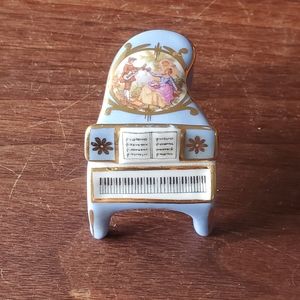 Vintage Limoges Porcelain Trinket Box Grand Piano Courting Couple Gold Trim Mini